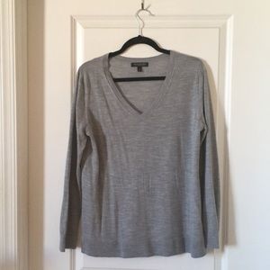 Banana Republic sz L Gray Merino Wool sweater